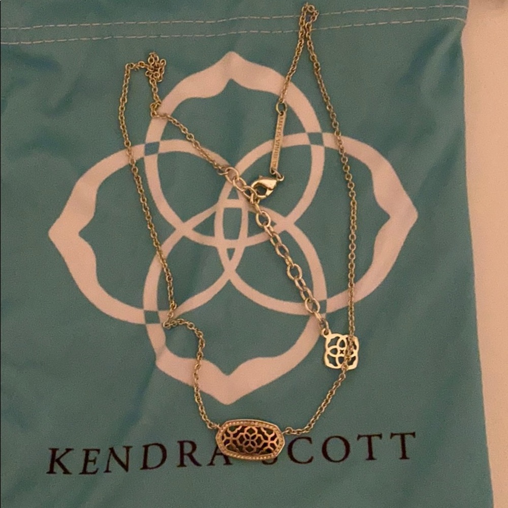Gold Kendra Scott necklace